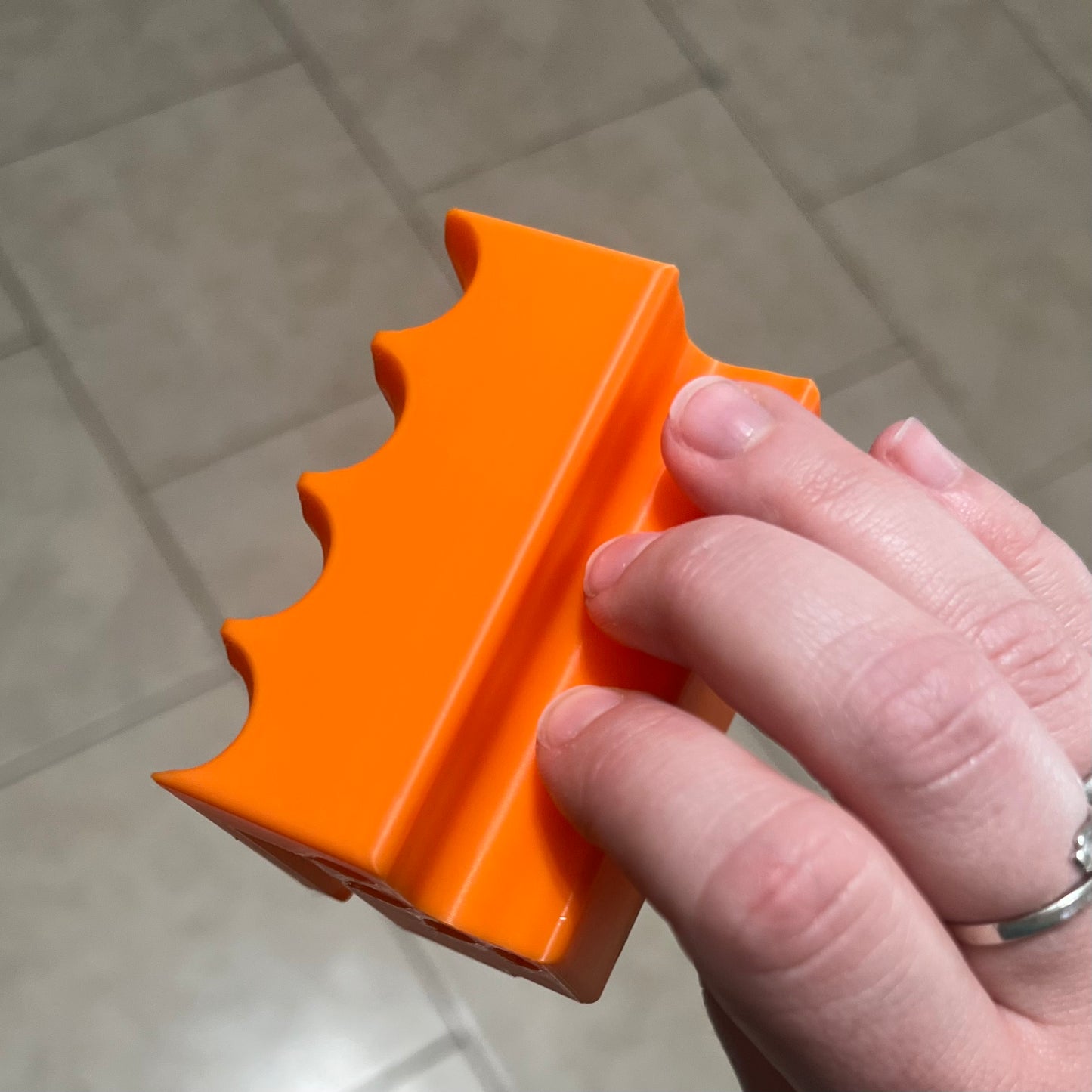 Made by Mike: Cat Scratcher Cardboard Cutter