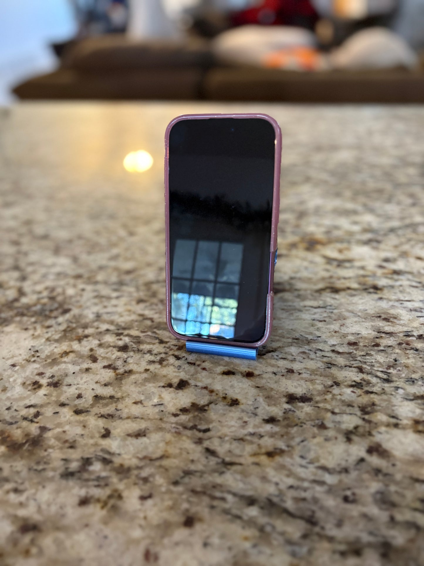 Made by Mike: Blue Alien Phone Stand