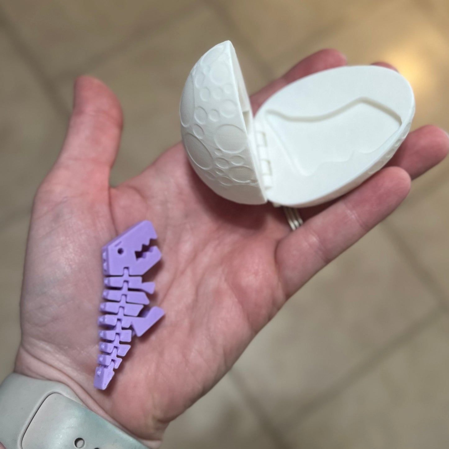 Made by Mike: Surprise Fidget Dino Egg