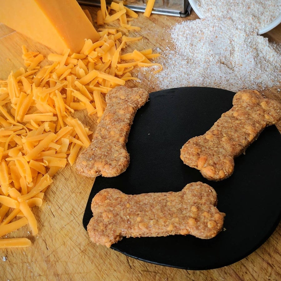 Cheddar Bones - 6oz