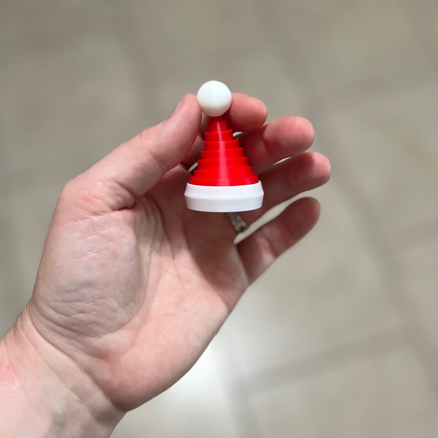 Made by Mike: Collapsible Fidget Santa Hat