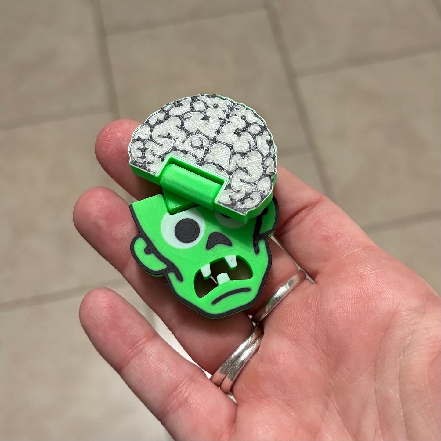 Made by Mike: Slip Slidin’ Zombie Fidget