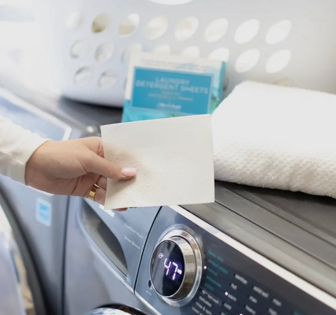 Boujee Laundry Detergent & Dryer Sheets By Mixologie