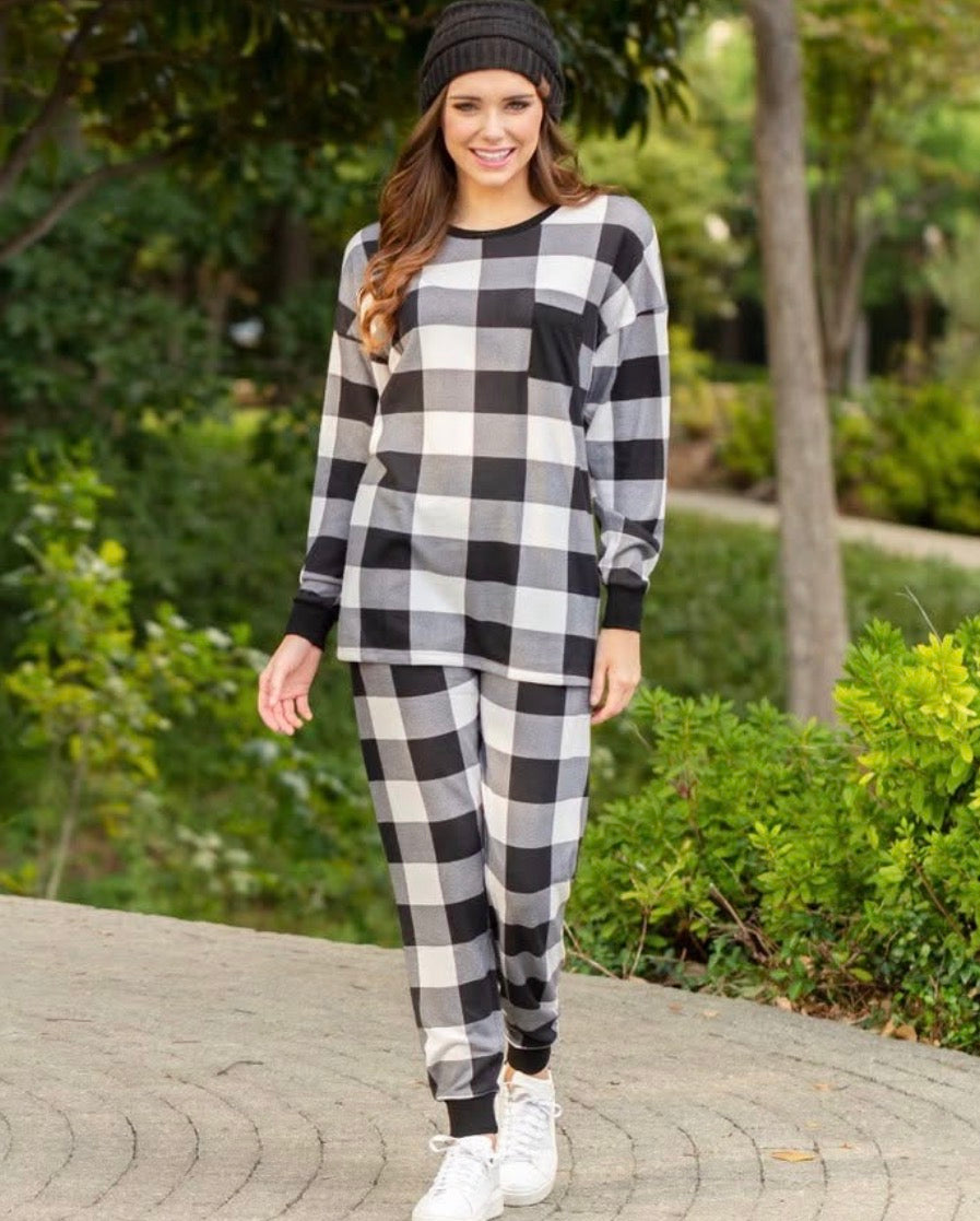 Sunshine & Rodeo White Buffalo Plaid Jogger Pajama Set - 3XL