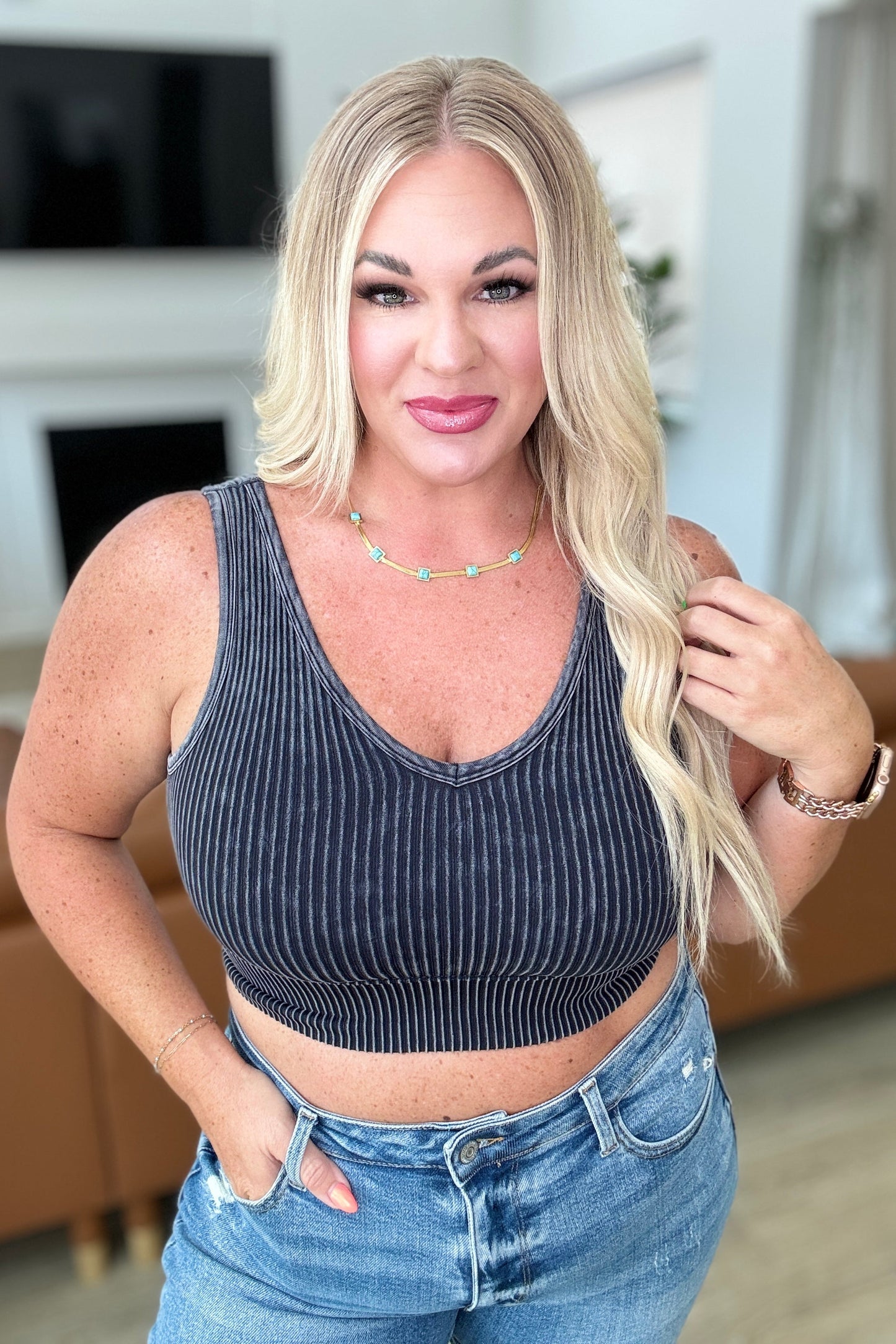 When and Where Reversible Ribbed Cropped Tank in Black