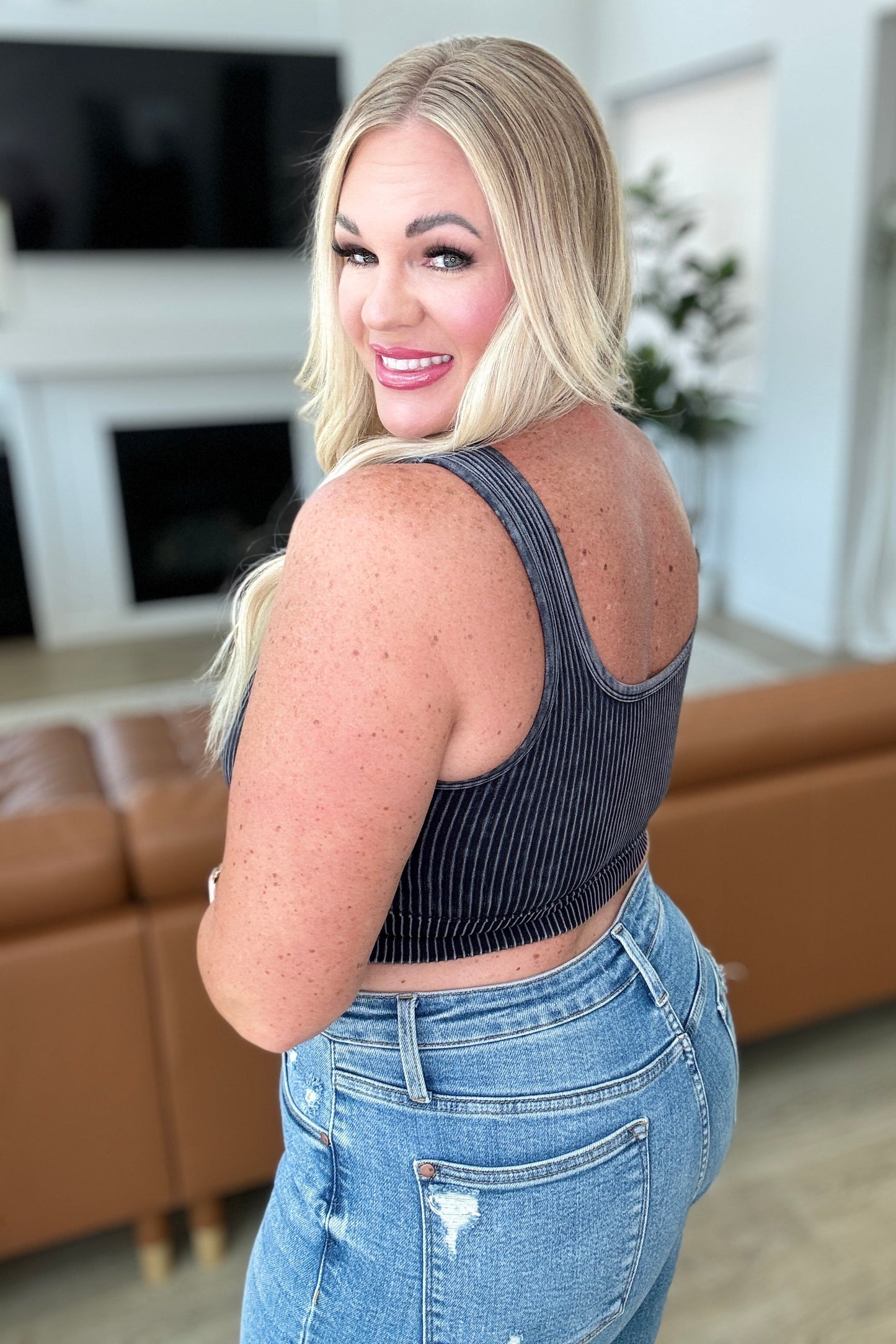 When and Where Reversible Ribbed Cropped Tank in Black