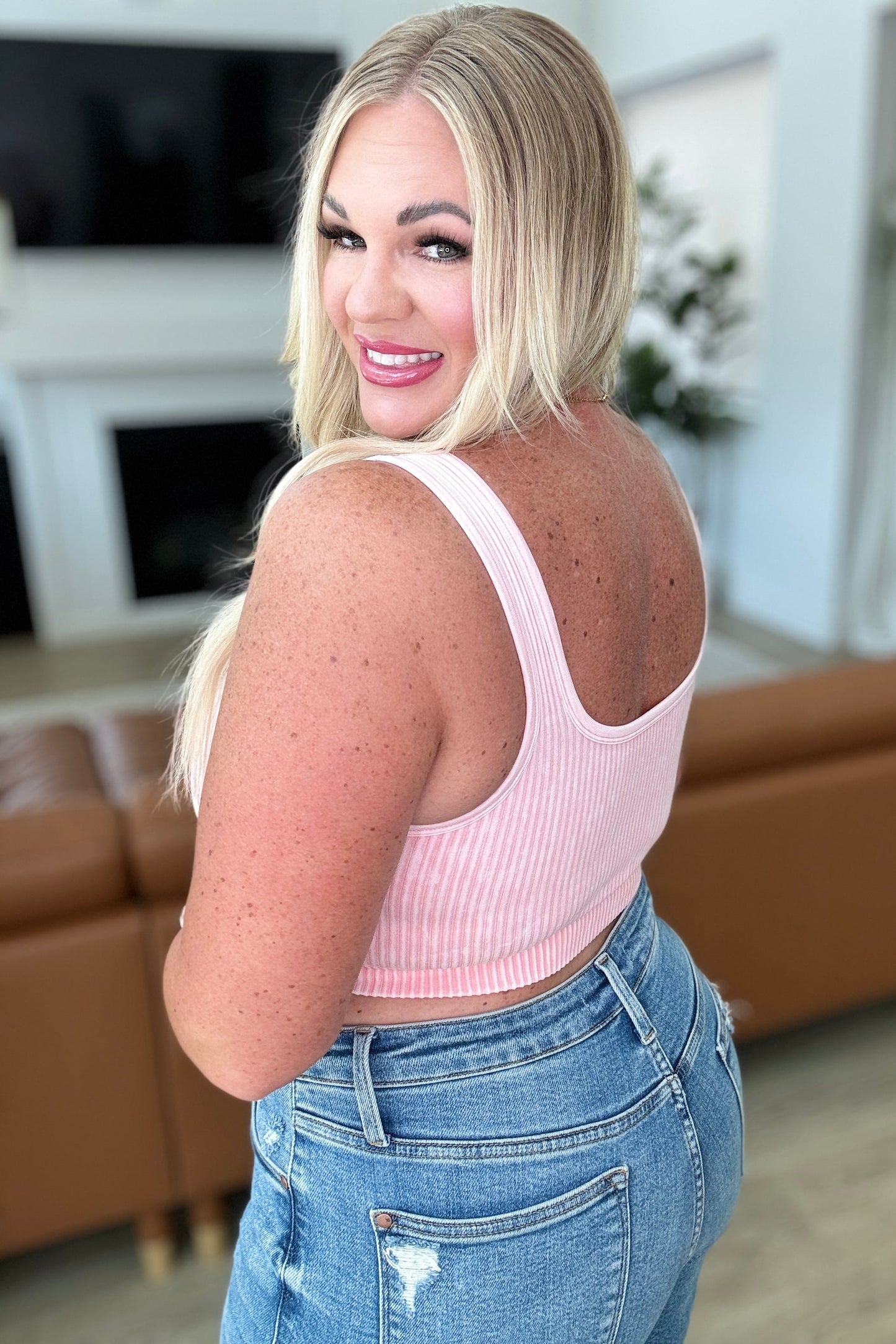 When and Where Reversible Ribbed Cropped Tank in Dusty Pink