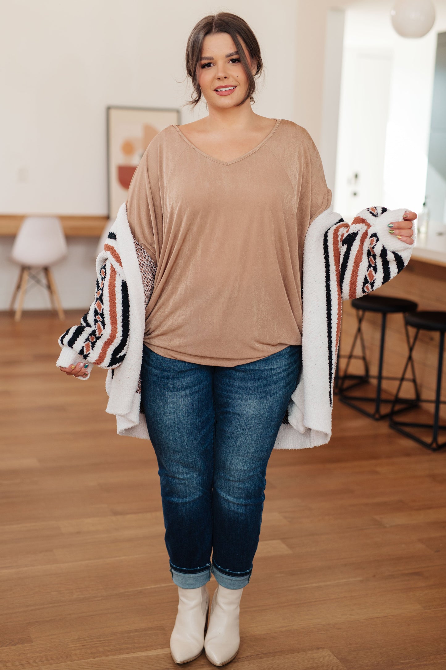 MON-YAY Surprise! The Realest V-Neck Top