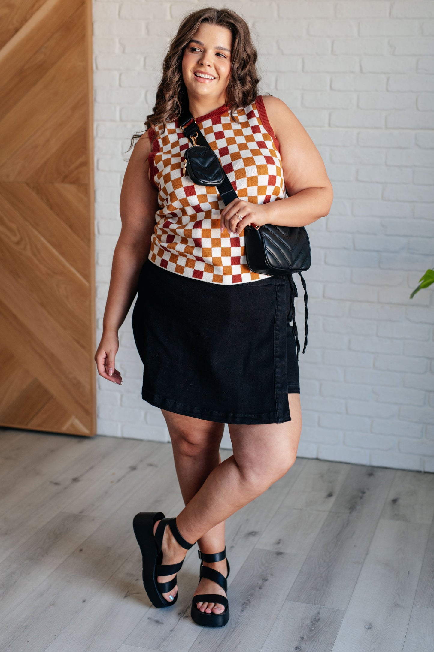 MON-YAY Surprise! Under Your Spell Crossbody in Black