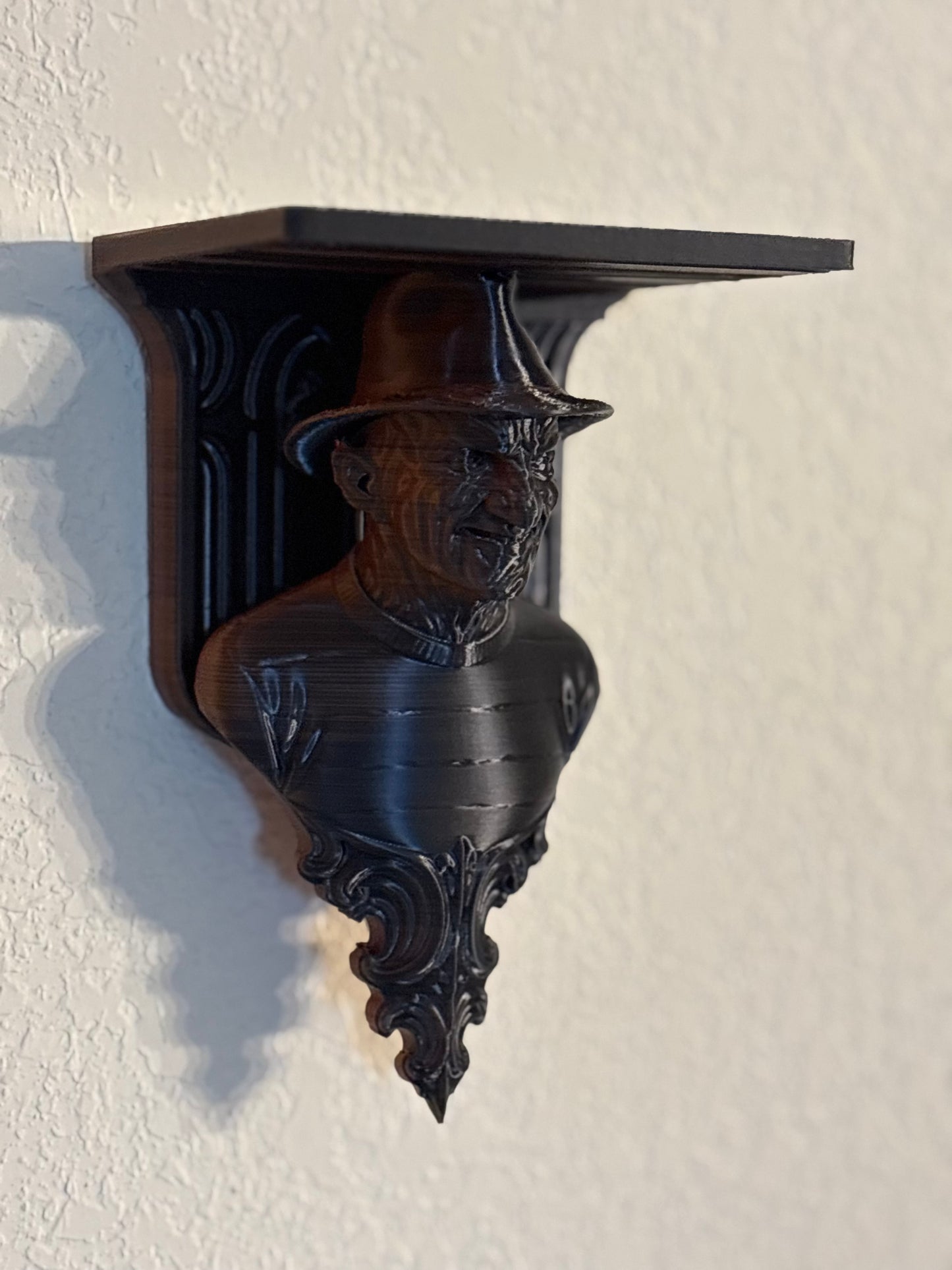 Made by Mike: Horror Shelf