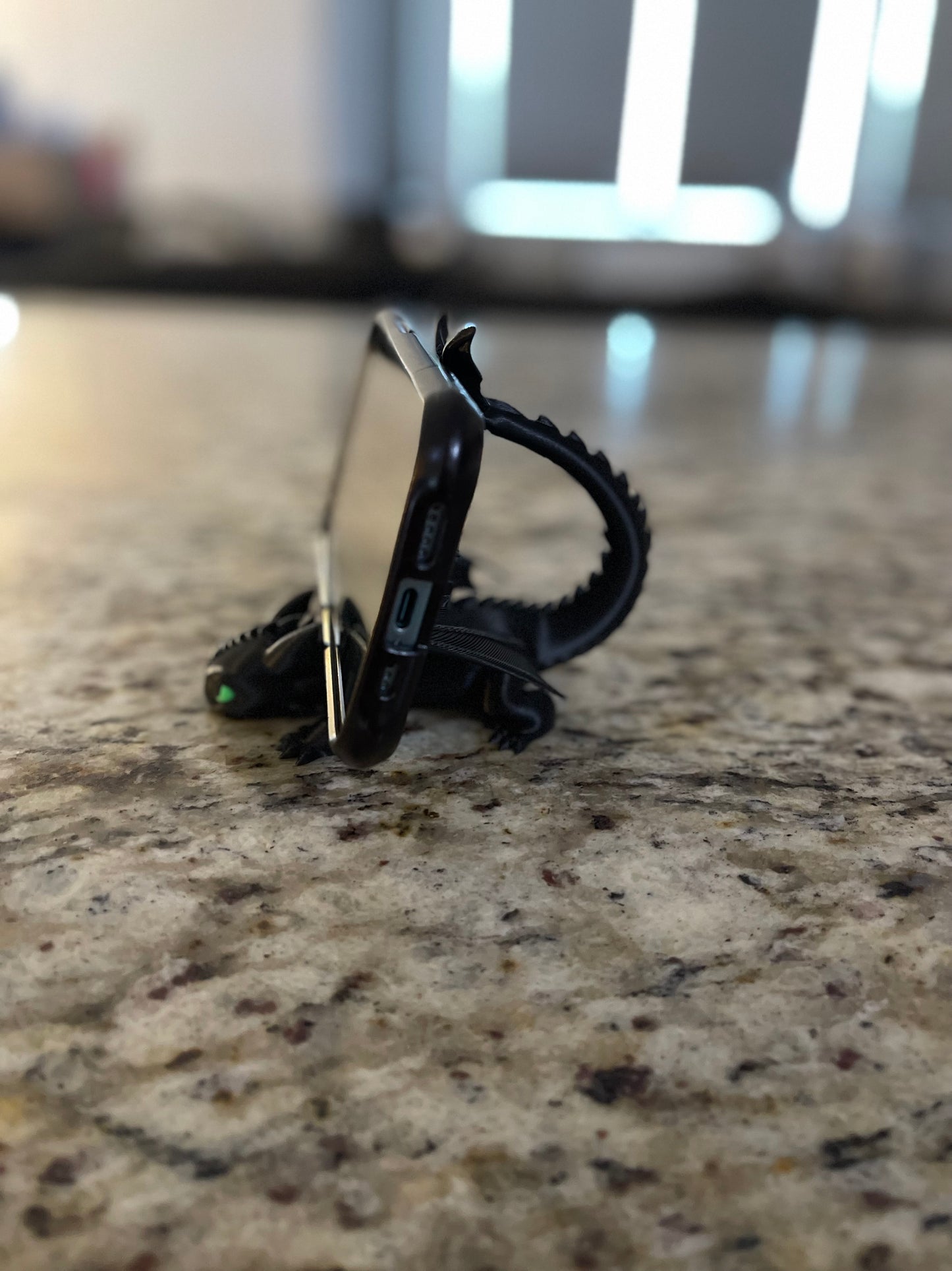 Made by Mike: Dragon Phone Holder