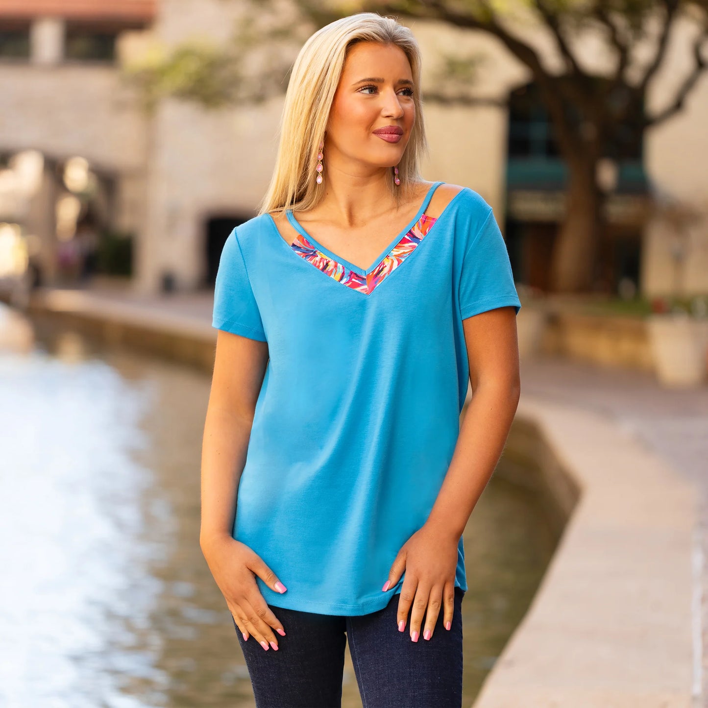 Sunshine & Redeo V-Neck Half Sleeve Top with Abstract Print Accents