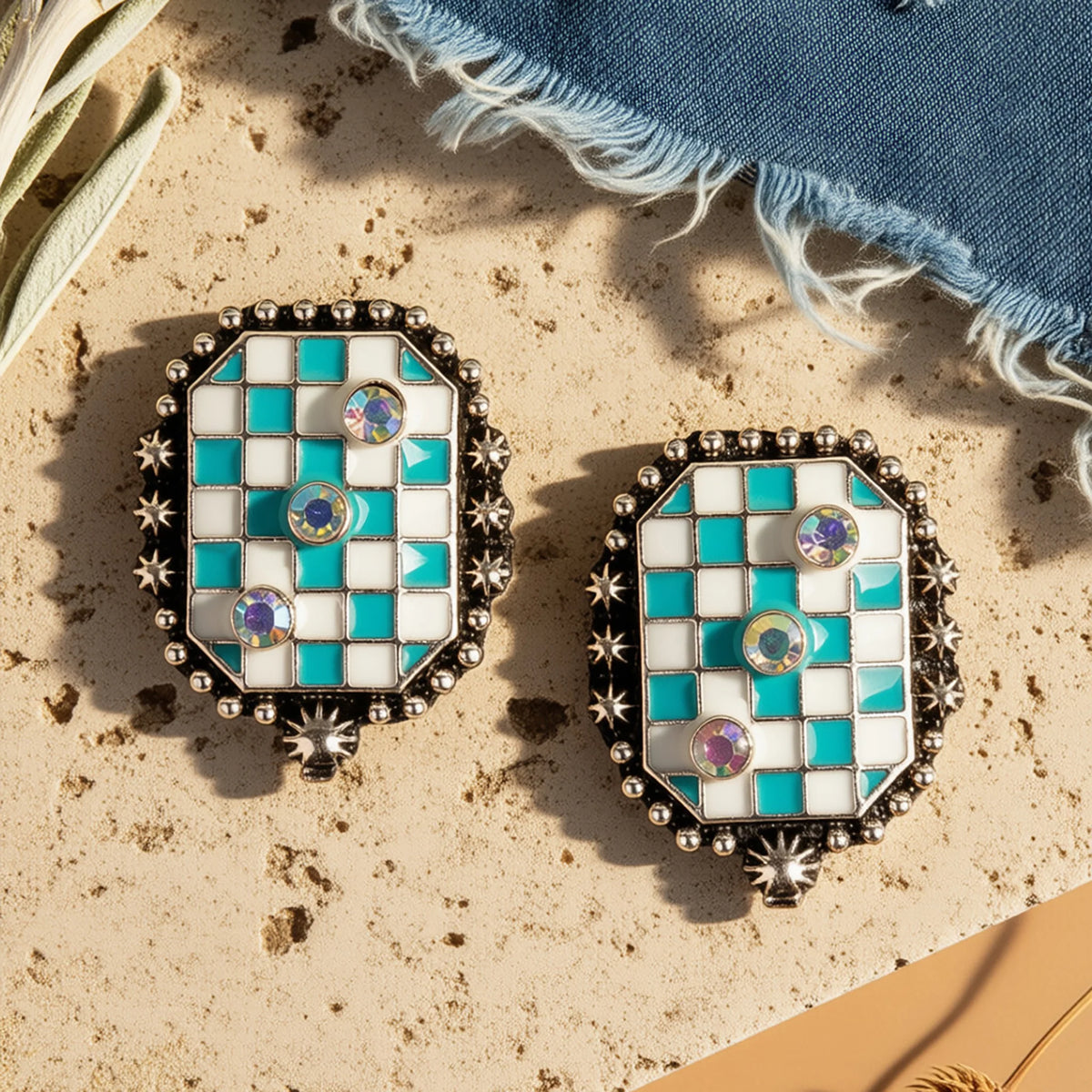 93661 - Checkered Stud Earrings - Turquoise & White