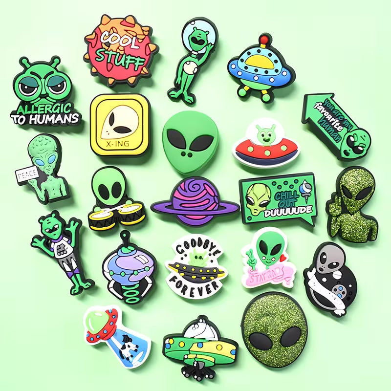 21 Alien Shoe Charms