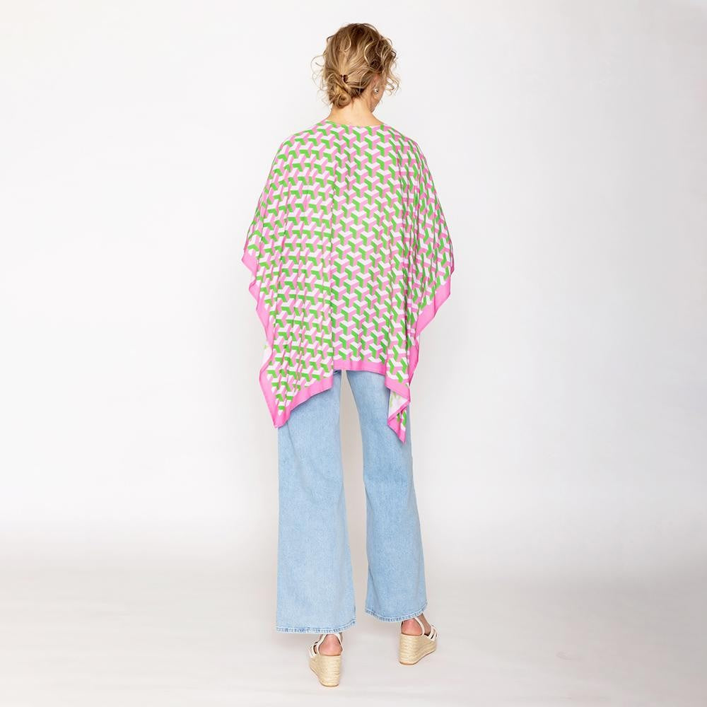 Do Everything In Love 3D Pattern Print Ruana - Pink/Green