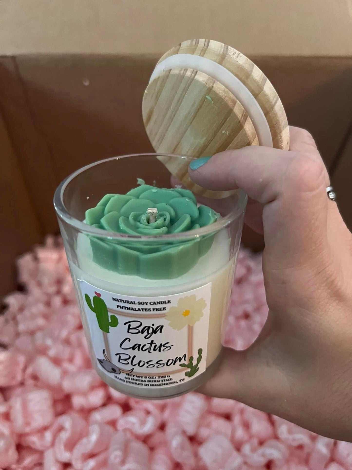 Wood Lid 40 Hour Burn Time Candles - 3 Shapes!