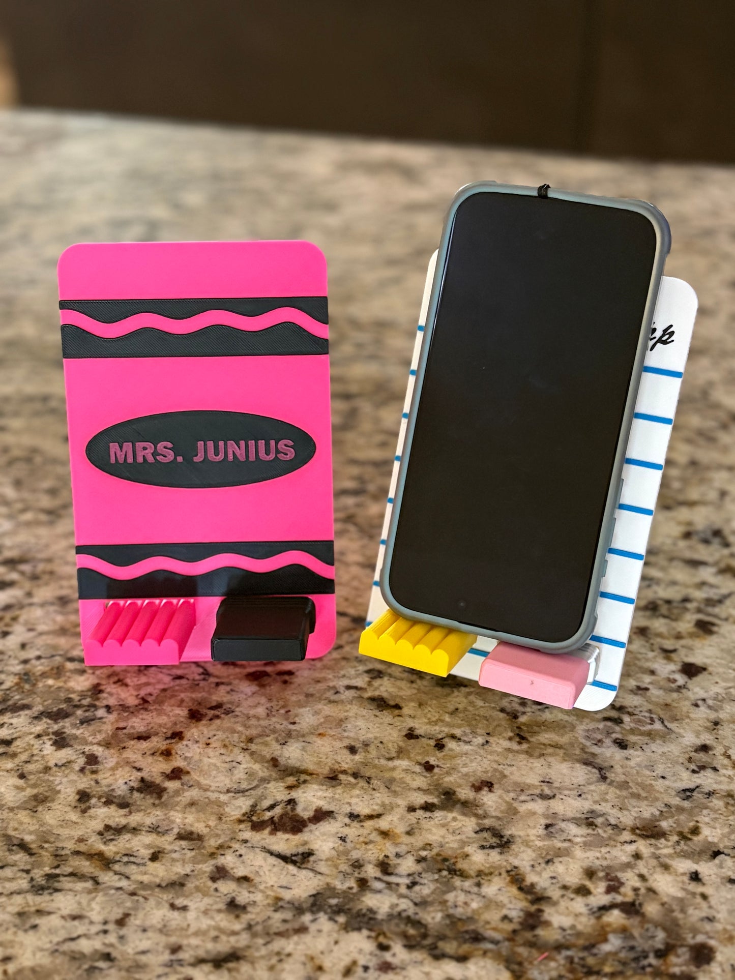 Made by Mike: CUSTOM Crayon Phone Holder