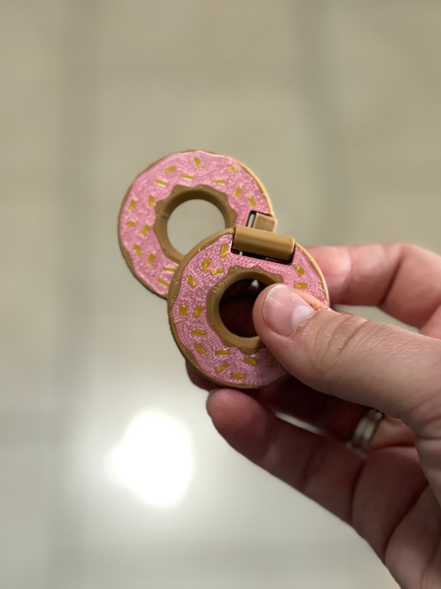 Made by Mike: Donut Slip Slide Flip Fidget