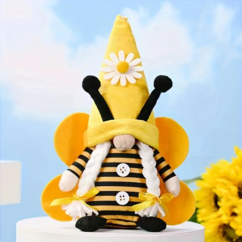 Daisy Bee Gnome - 2 Options