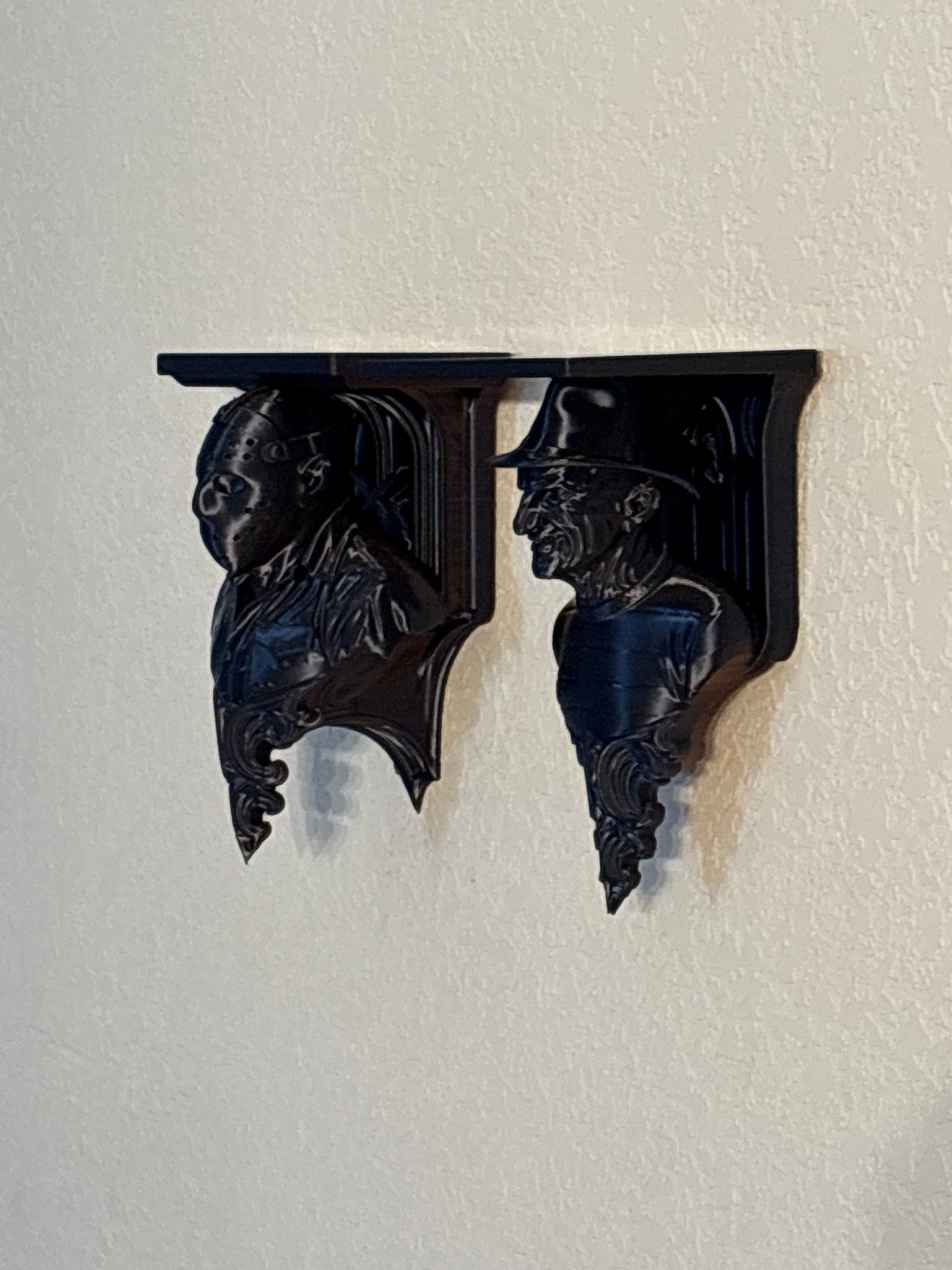 Made by Mike: Horror Shelf