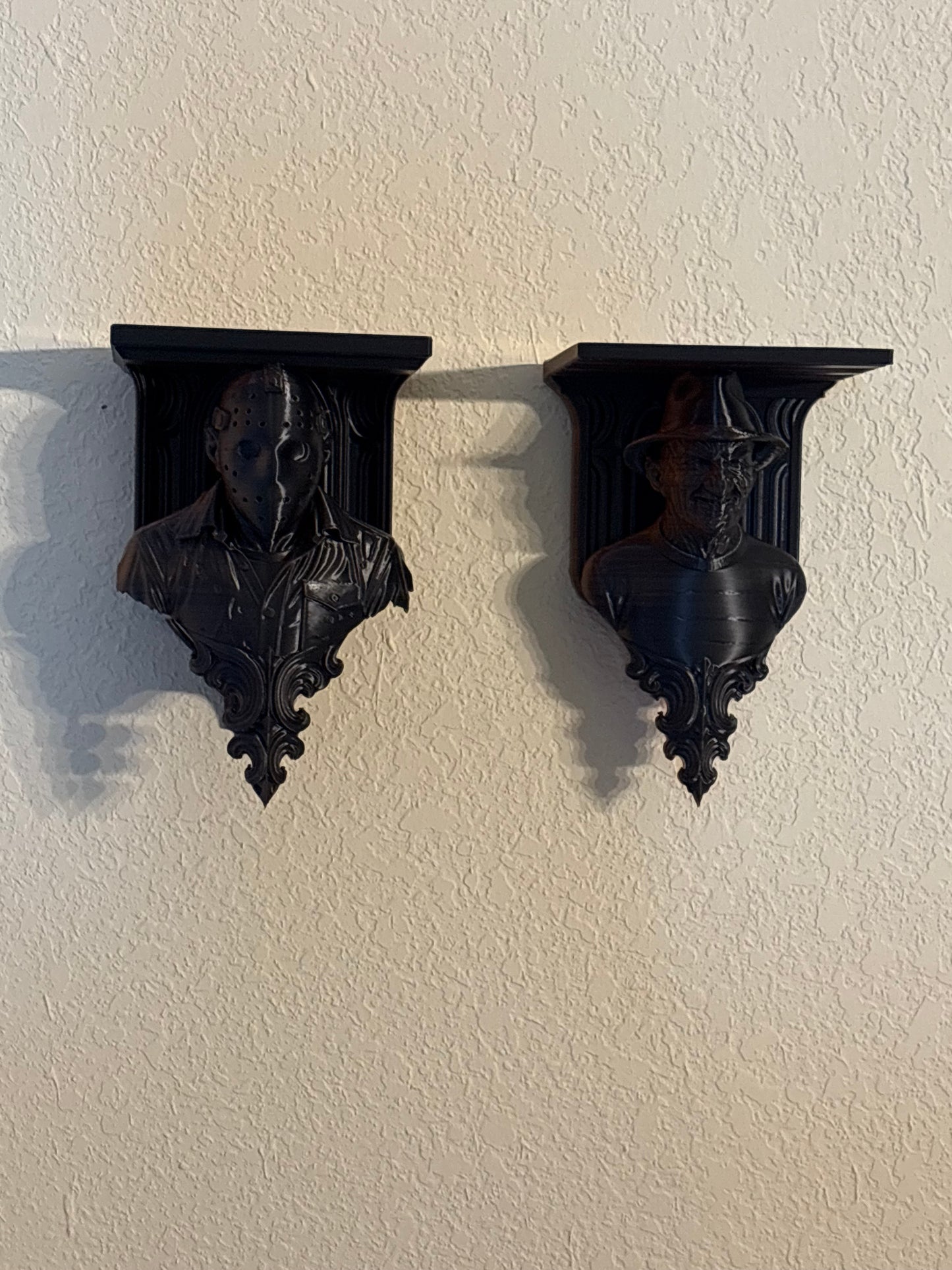 Made by Mike: Horror Shelf