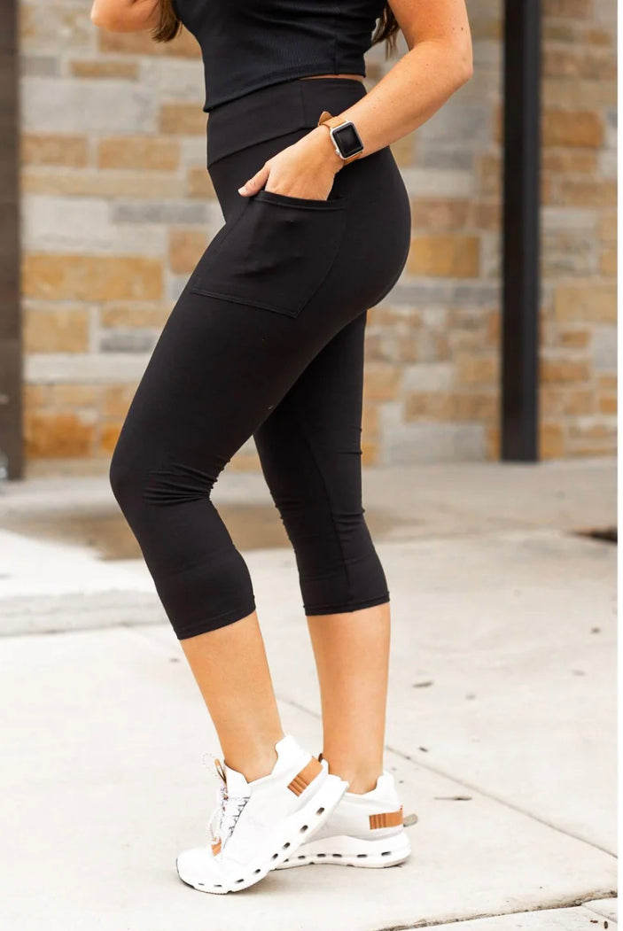 Capri Black Leggings WITH Pockets