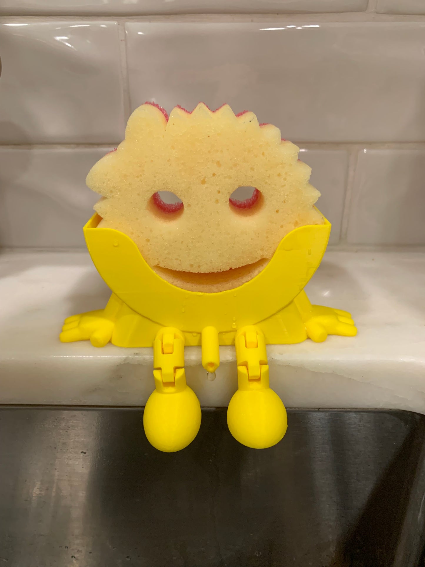 Made by Mike: Peeing Scrub Sponge Holder