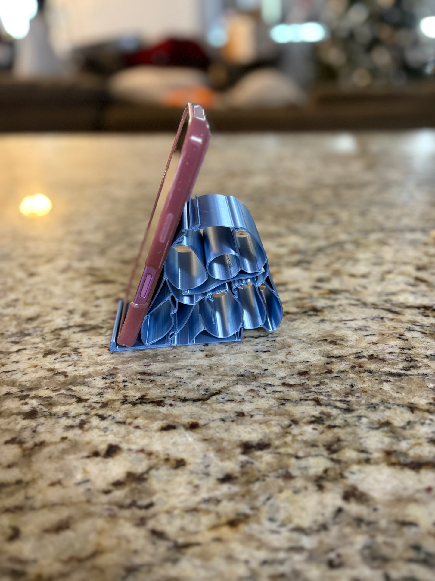 Made by Mike: Blue Alien Phone Stand