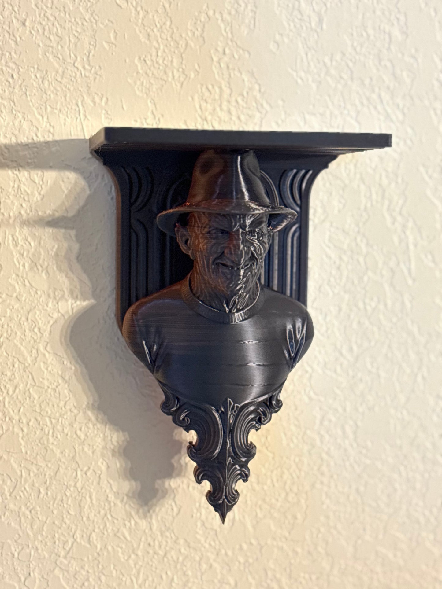Made by Mike: Horror Shelf