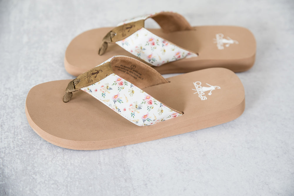 Summer Break Sandals in White Ditzy Flower