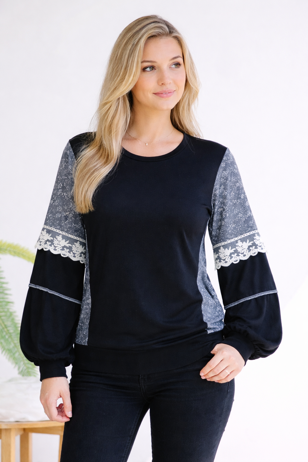 Moonstruck Laced Bubble Sleeve