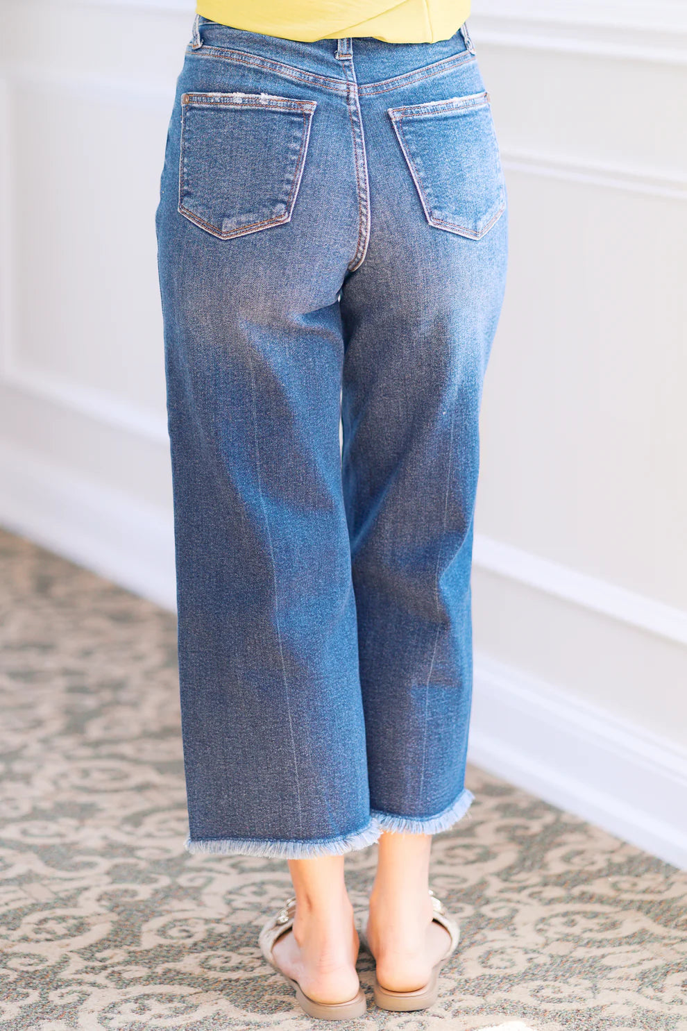 Weekend Stroll Button Fly Judy Blue Crop Jeans