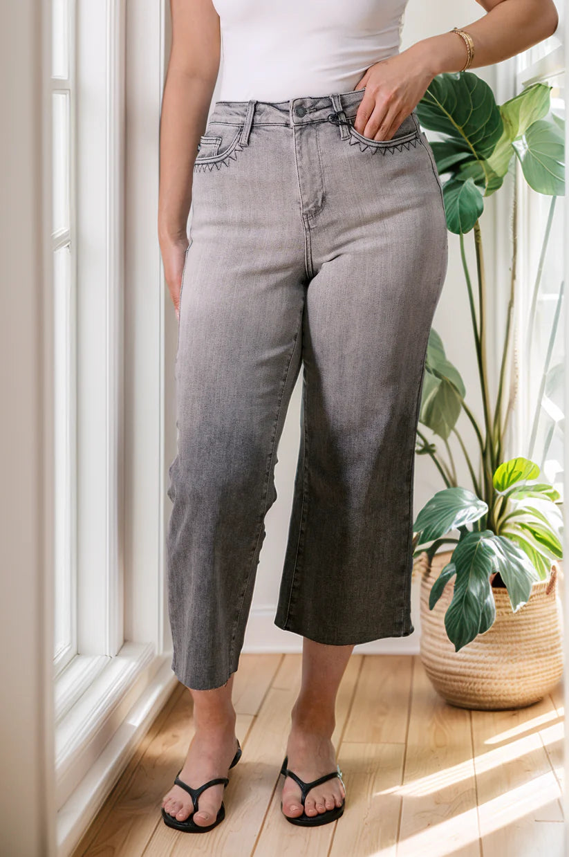 Smokeshow Strolls Judy Blue Capris