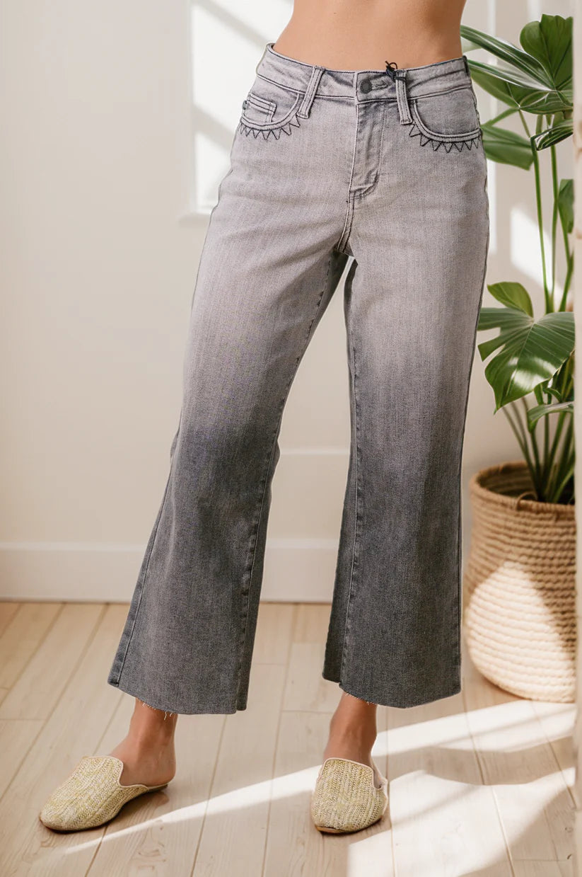 Smokeshow Strolls Judy Blue Capris