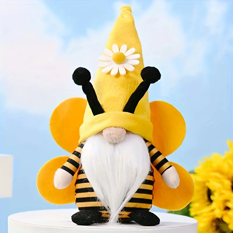 Daisy Bee Gnome - 2 Options