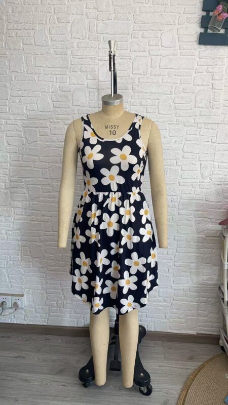 Preorder: New Dear Dress - Daisy