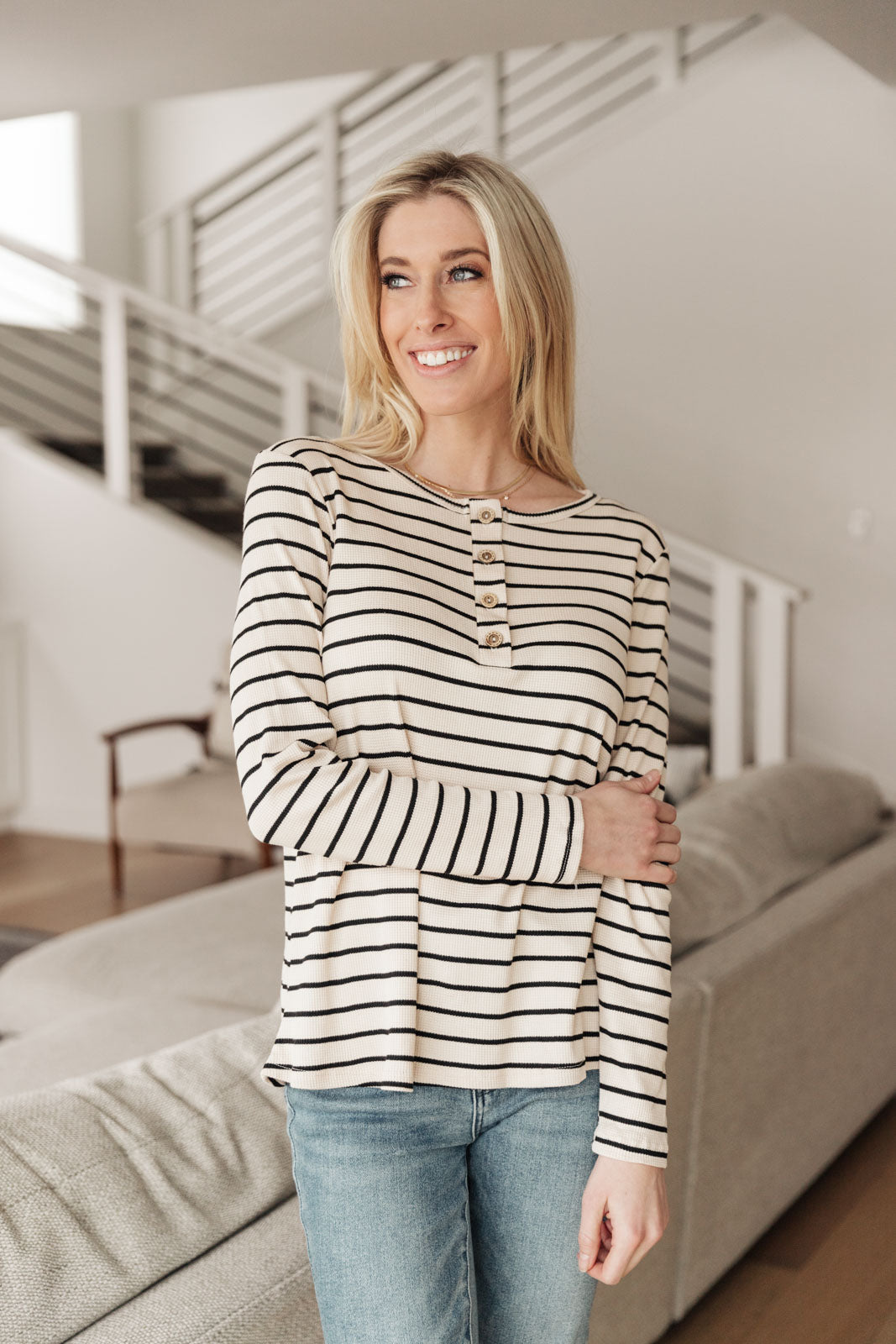 DOORBUSTER Stripe Right Top